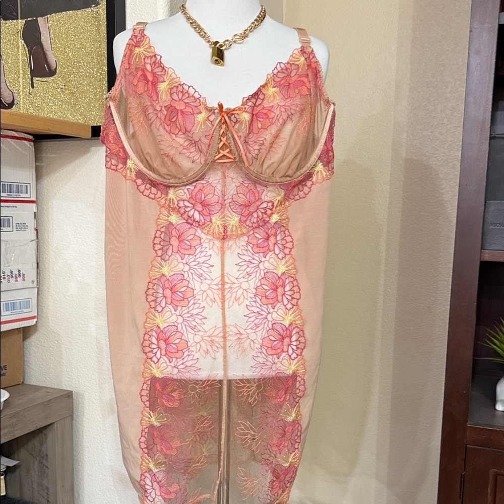 Torrid Exquisite Floral Lace Chemise night dress in Pink and Orange plus size 3
